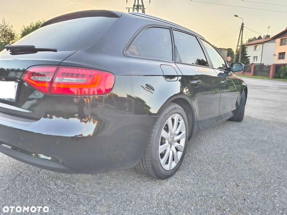 Audi A4 Avant - 11