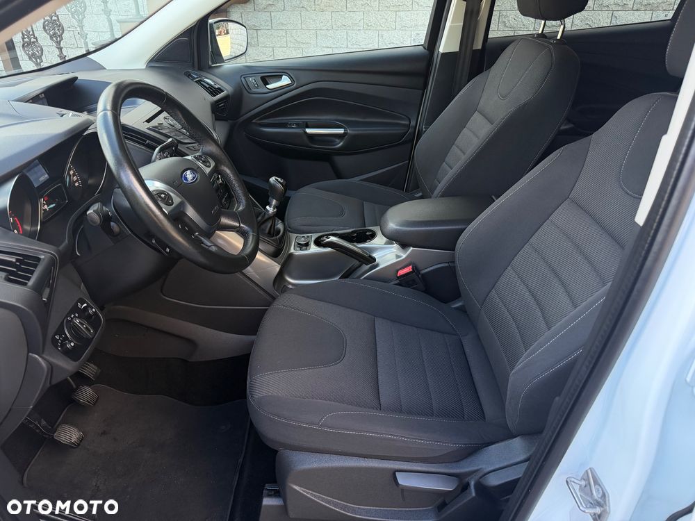 Ford Kuga 1.5 EcoBoost 2x4 Trend - 20