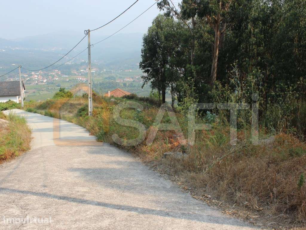 Terreno de Construção, com 1100m2 - Grande imagem: 3/4