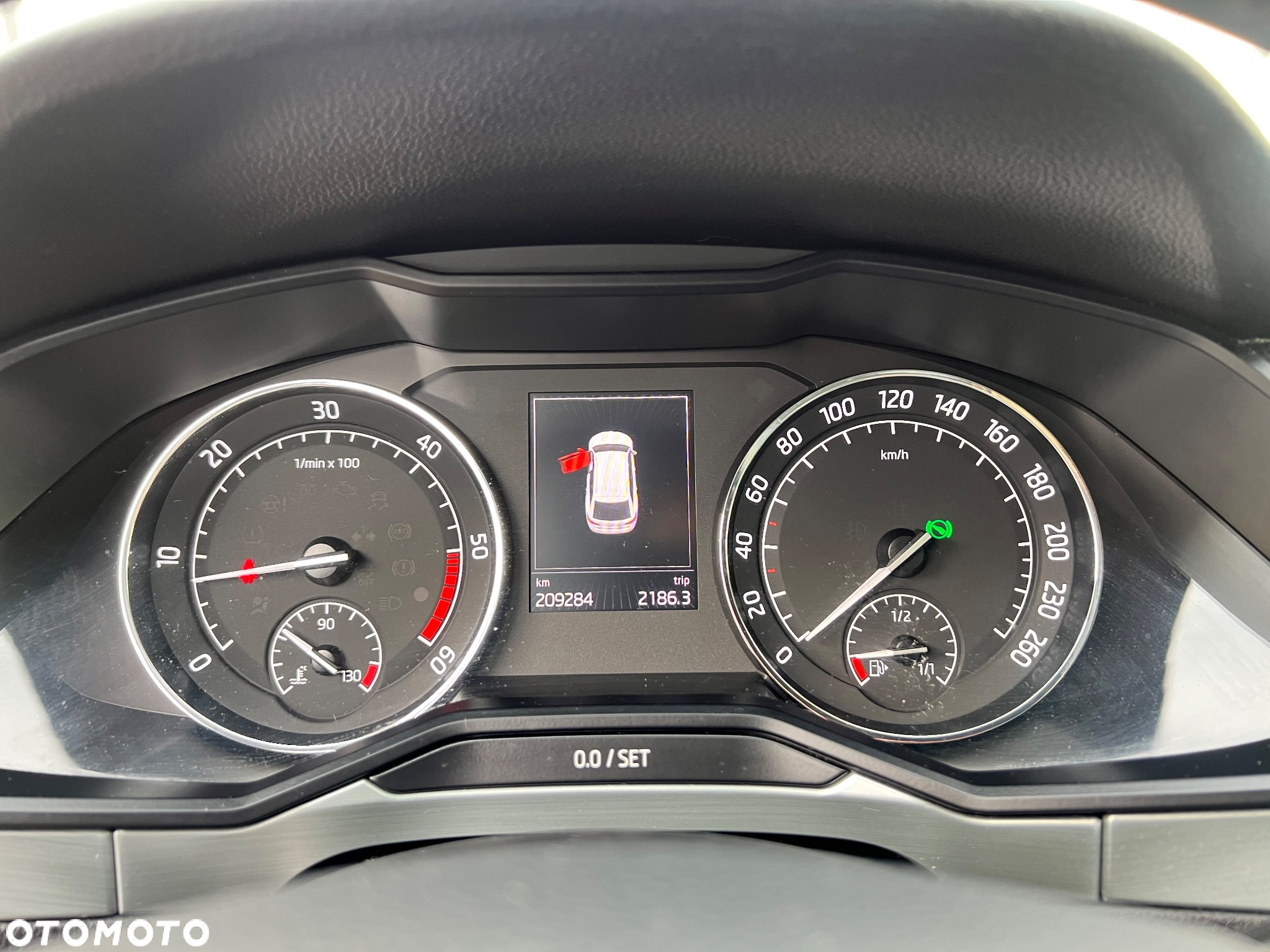 Skoda Superb 2.0 TDI Ambition DSG - 30