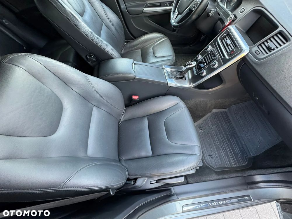 Volvo V60 D2 Geartronic Momentum - 17