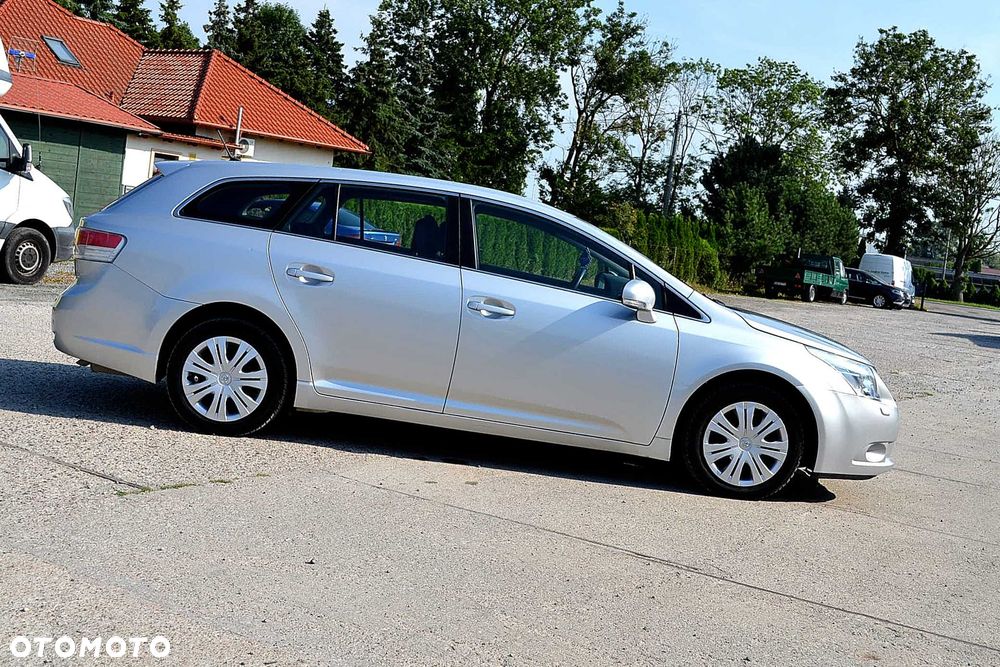 Toyota Avensis - 4