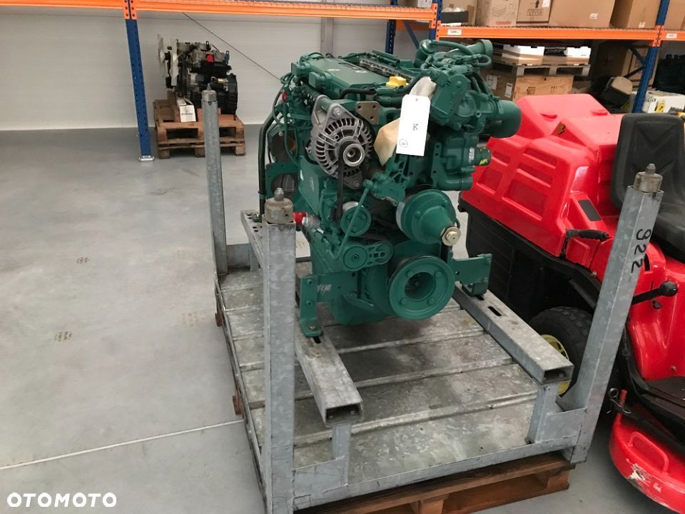 SILNIK VOLVO D6 300kW 6-cyl nowy 20000zł netto - 8