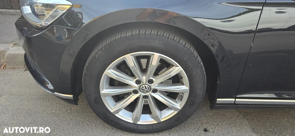 Volkswagen Passat Variant 2.0 TDI DSG Highline - 16