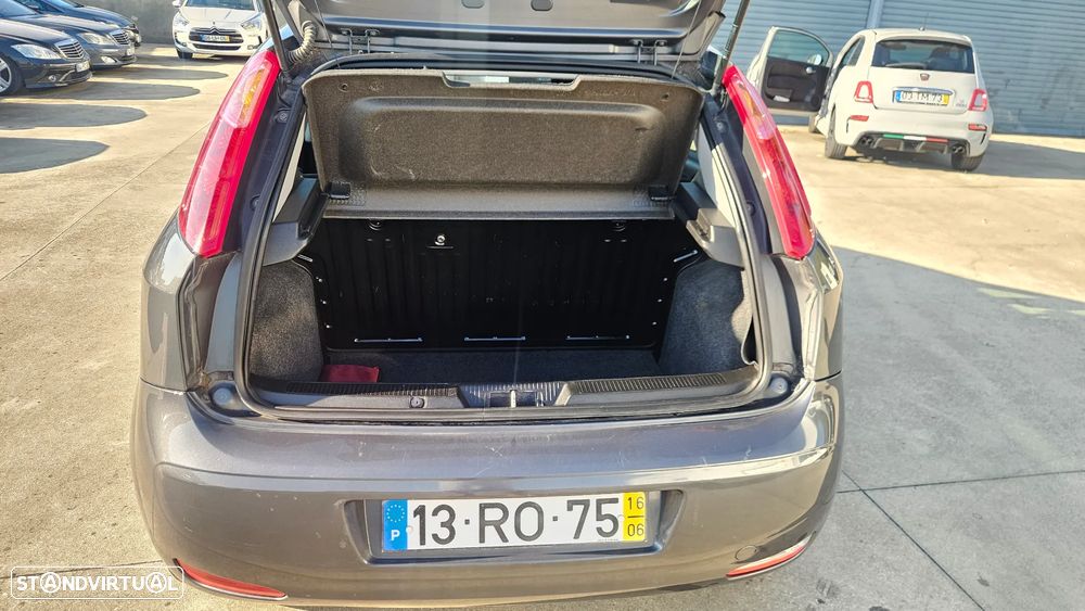 Fiat Punto 1.2 Young S&S - 27