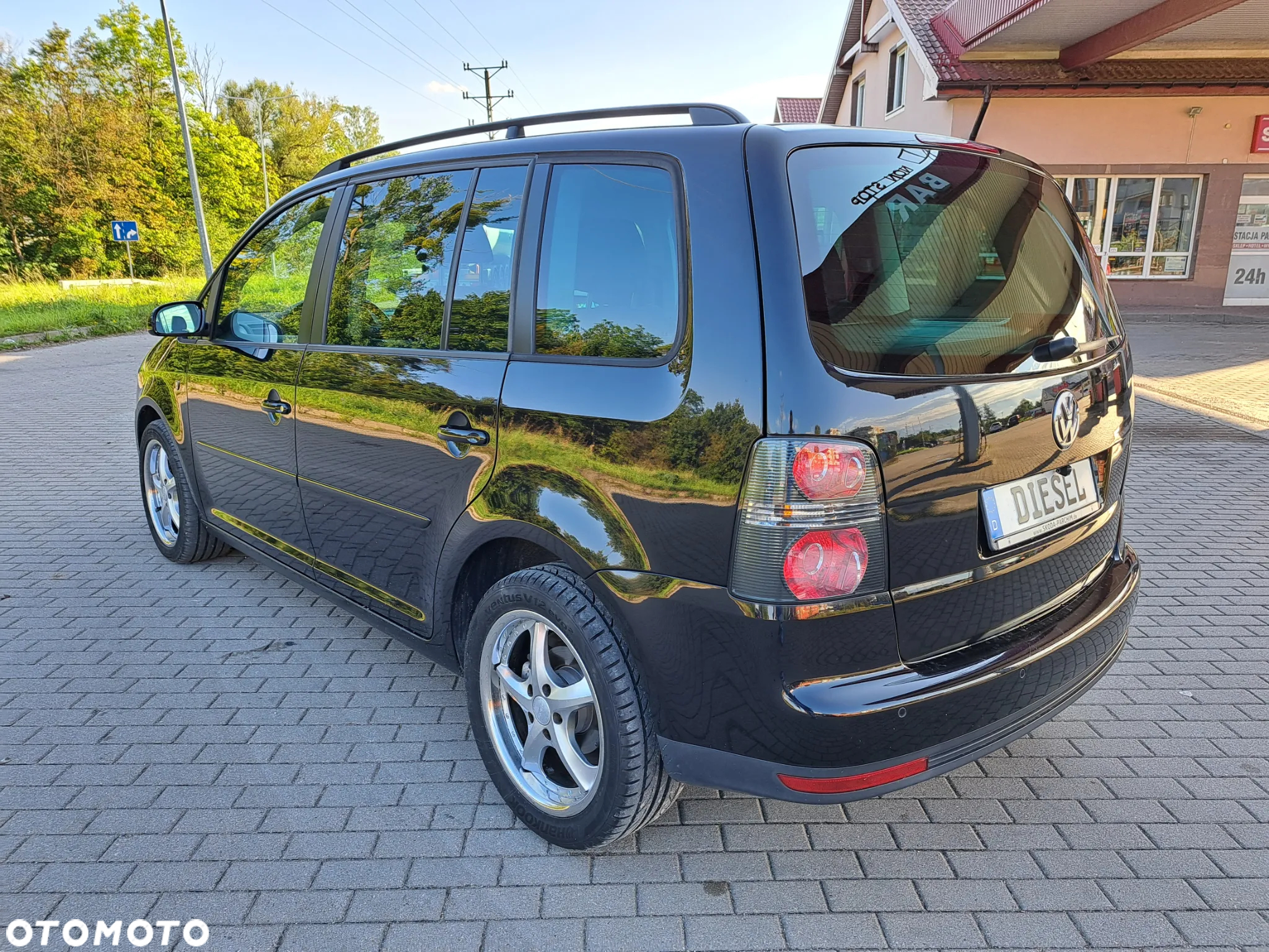 Volkswagen Touran - 9