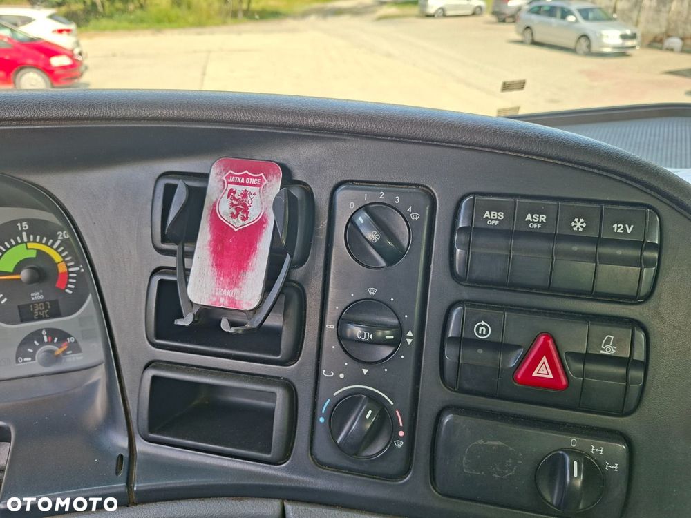Versalift Actros 3241 B 8X4/4 - 18