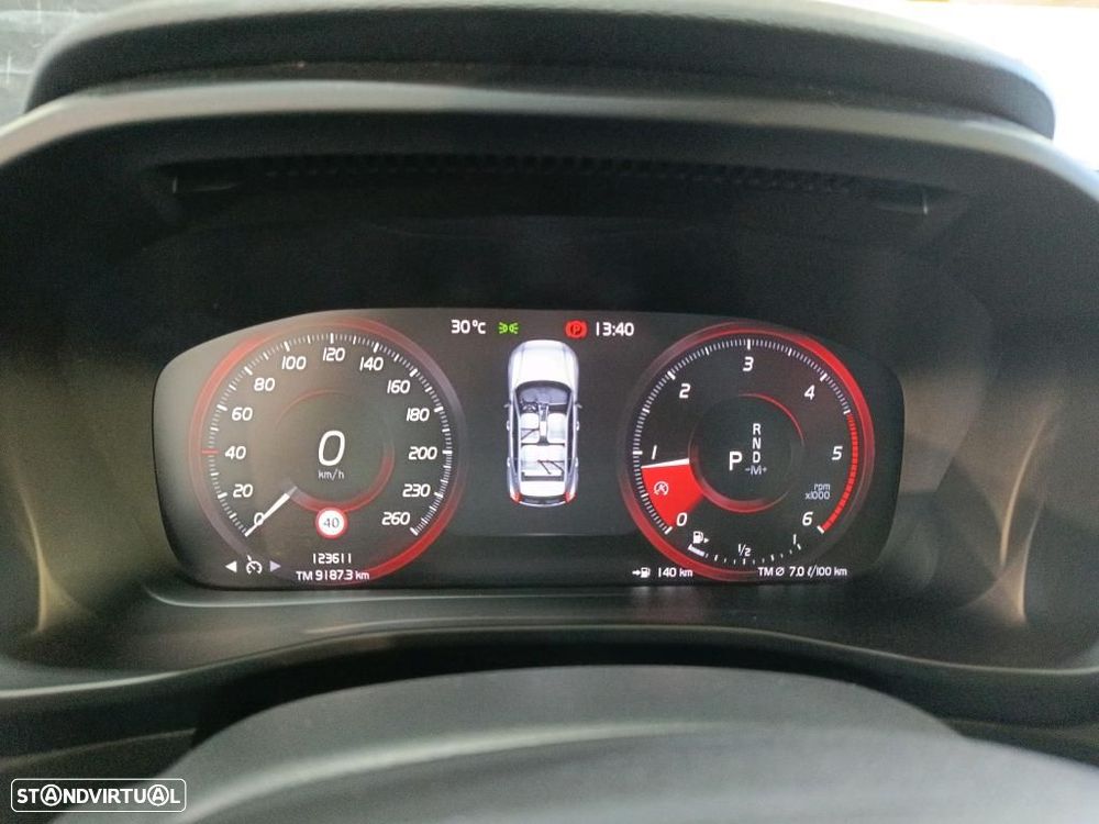 Volvo XC 40 2.0 D3 Momentum Geartronic - 7