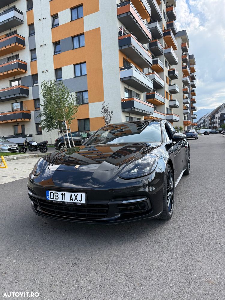 Porsche Panamera 4S - 4