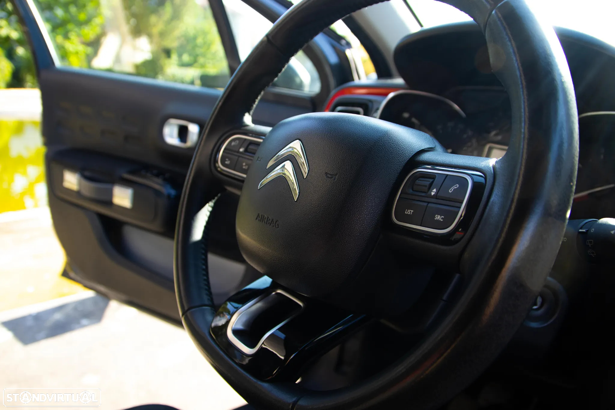 Citroën C3 1.2 PureTech Shine - 9