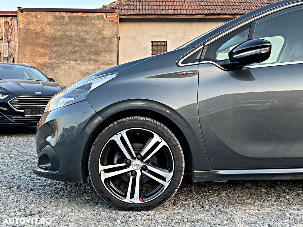 Peugeot 208 - 17