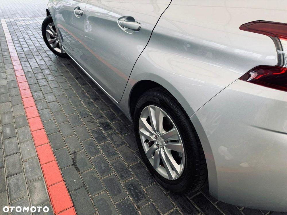 Peugeot 308 - 18