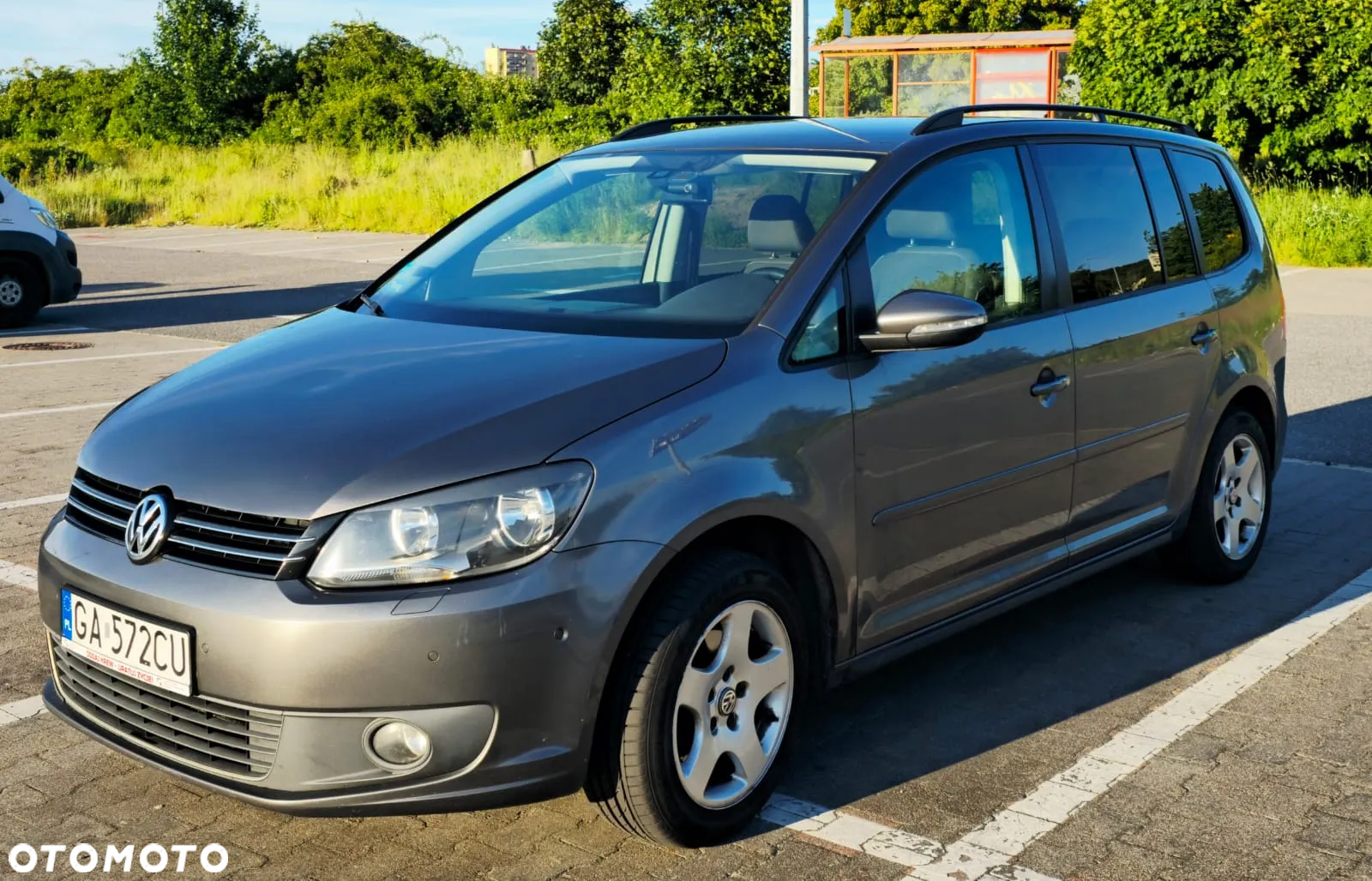 Volkswagen Touran 1.6 TDI DPF BlueMot Comfortline - 19
