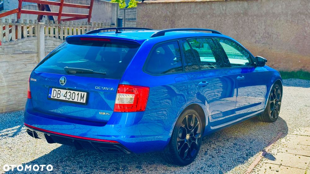 Skoda Octavia 2.0 TDI DSG RS - 27
