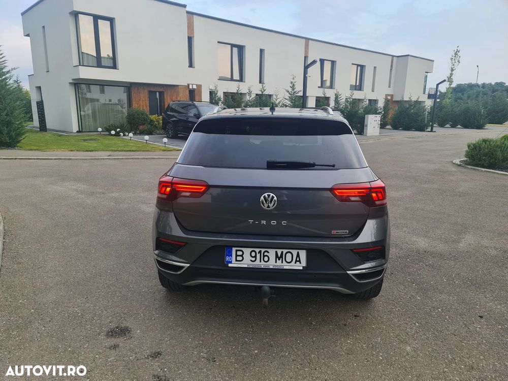 Volkswagen T-Roc - 8