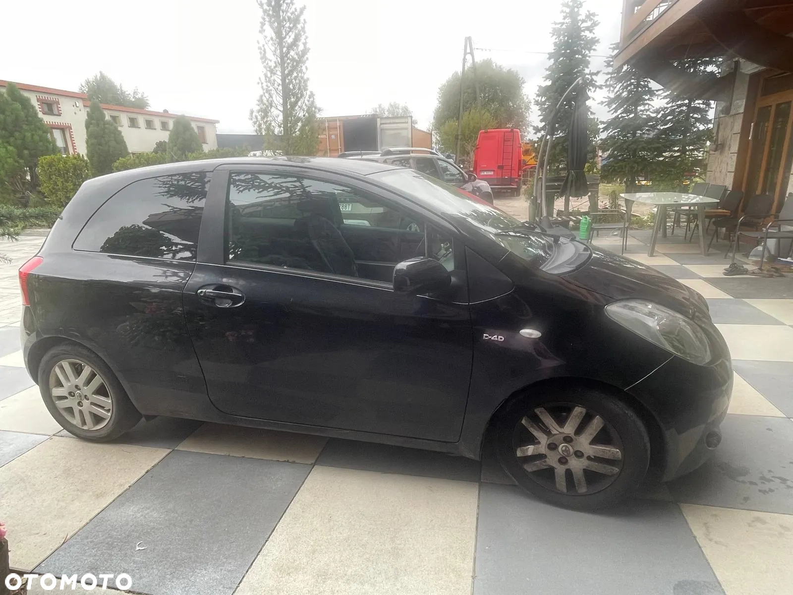 Toyota Yaris - 4