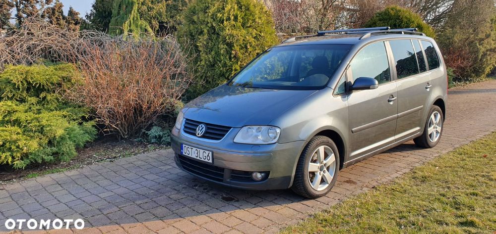 Volkswagen Touran 2.0 TDI Highline DSG - 5