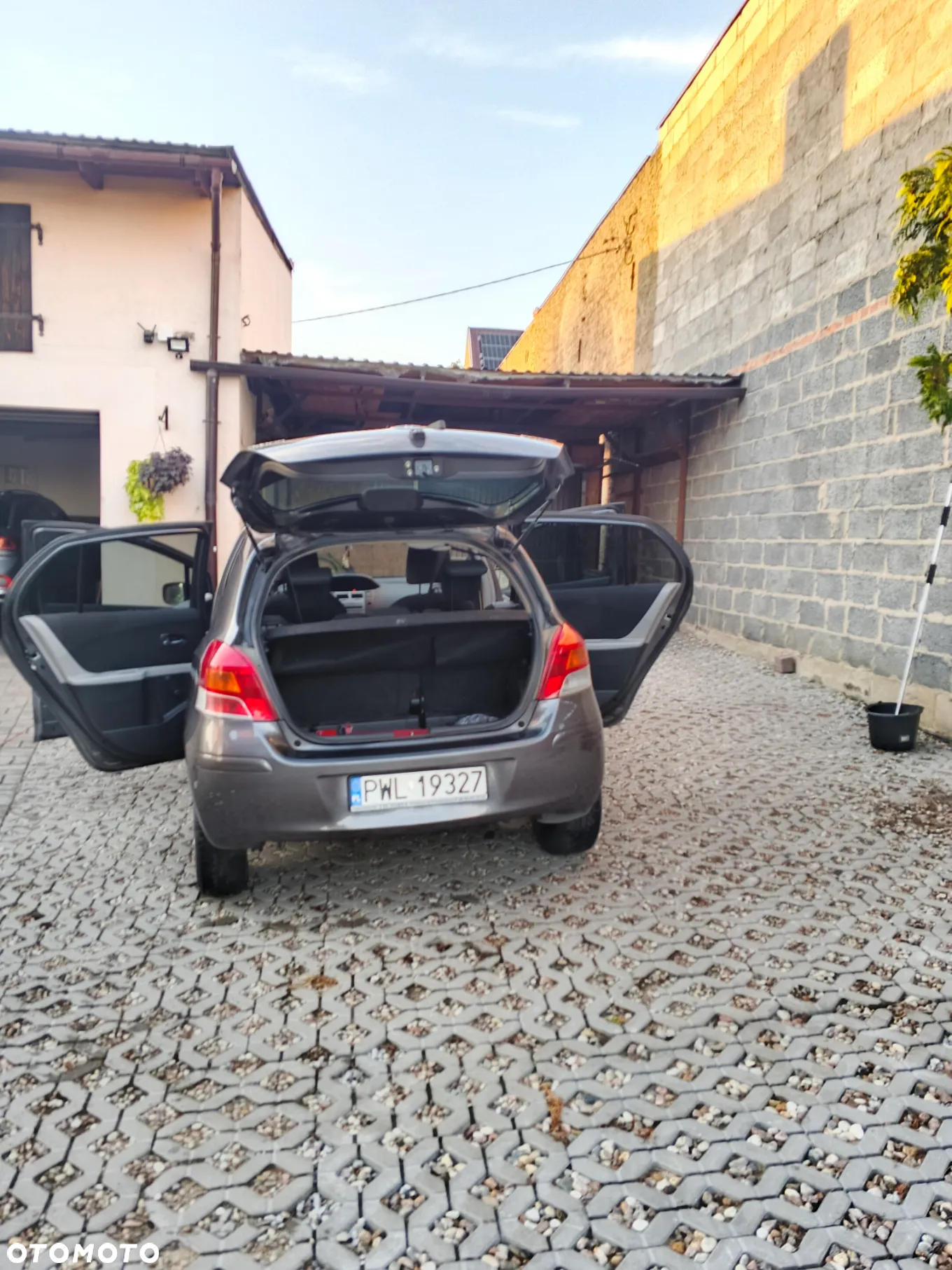 Toyota Yaris - 3