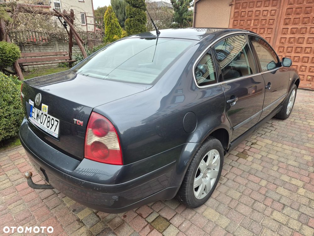 Volkswagen Passat 1.9 TDI Basis - 3