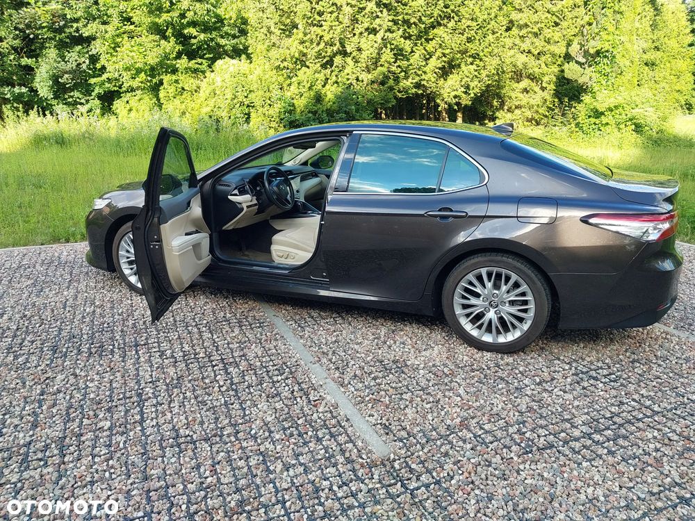 Toyota Camry - 9