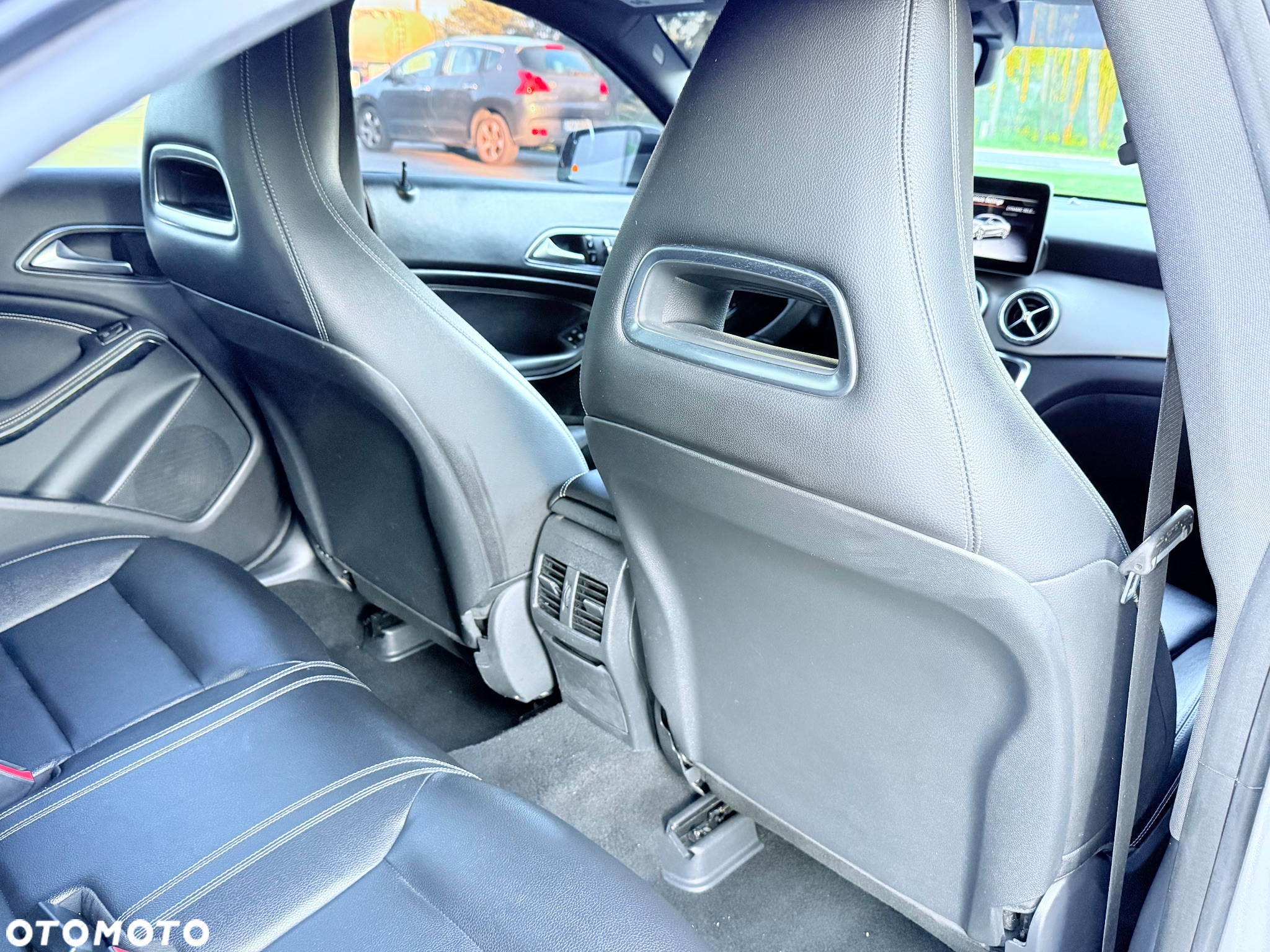 Mercedes-Benz CLA 250 4-Matic AMG Line - 30