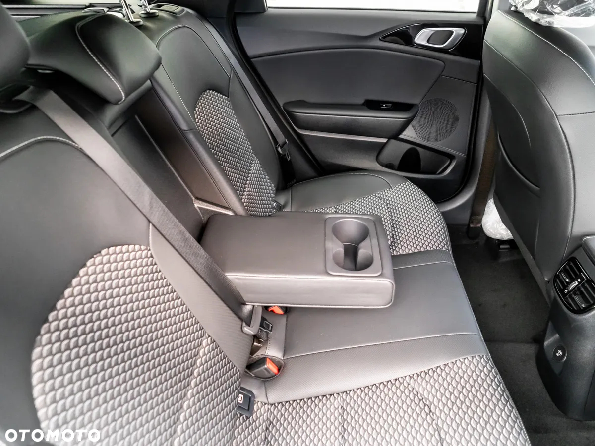 Kia Ceed 1.5 T-GDI Tribute - 17