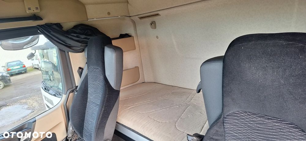 Mercedes-Benz ACTROS - 10