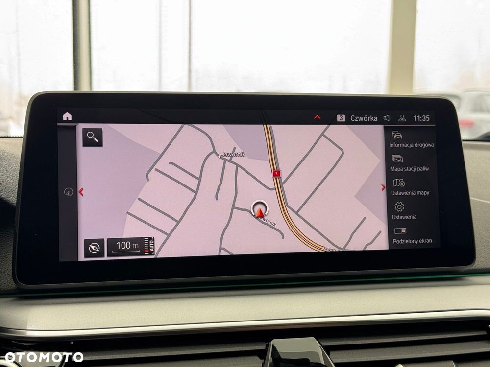 BMW Seria 5 520i - 28