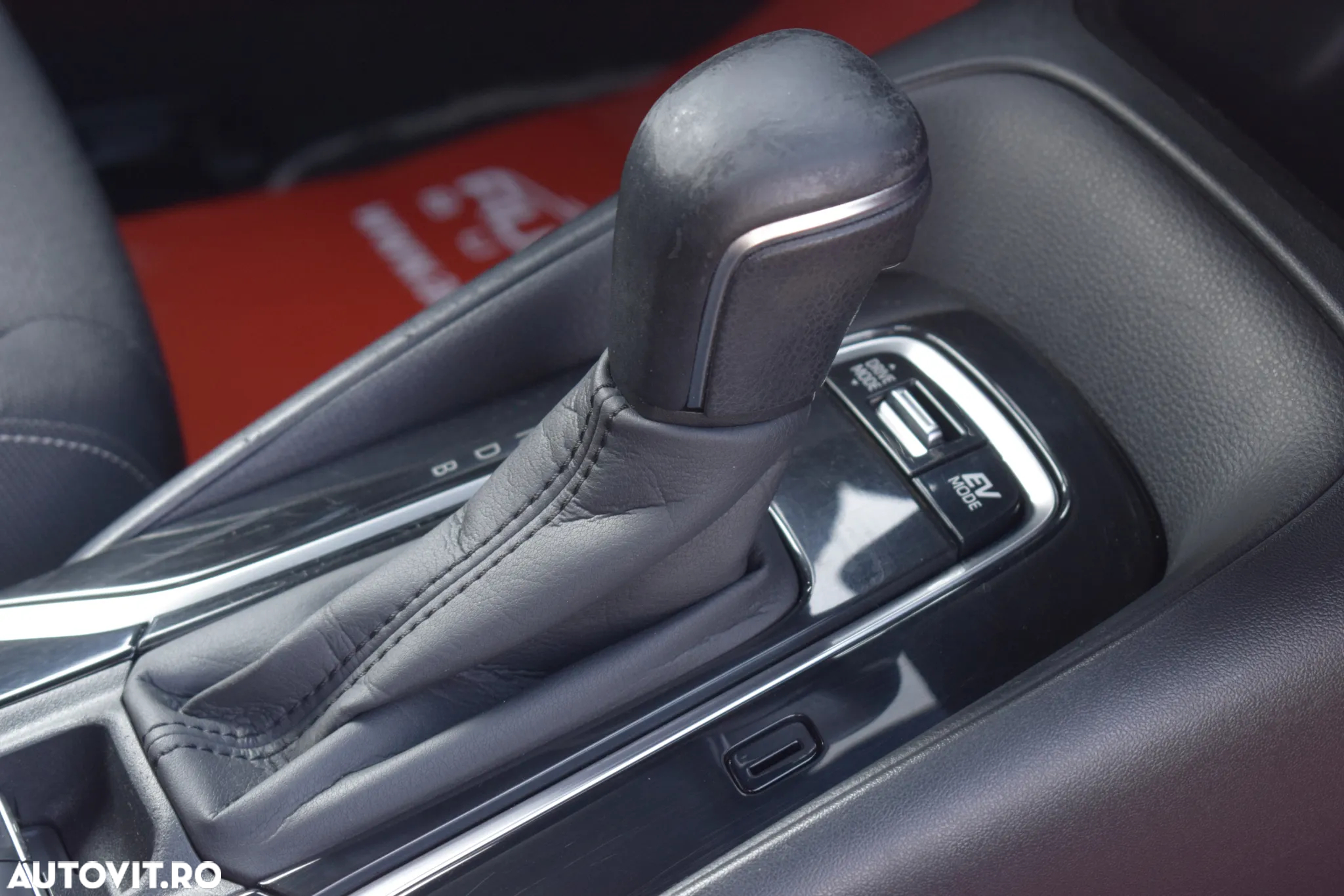 Toyota Corolla 1.8 Hybrid Business Edition - 15