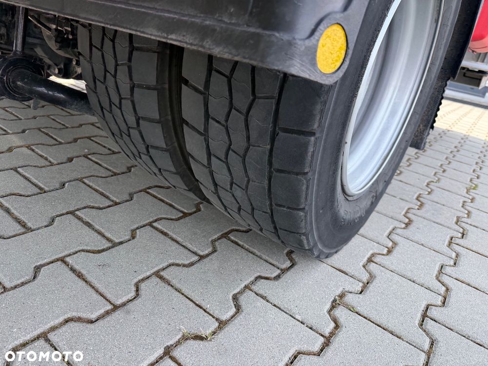 MAN TGL 12.220 / KONTENER + WINDA / 117 000 KM / ROLETA / TYŁ PODUSZKA / Z FRANCJI / STAN BDB / / / - 13