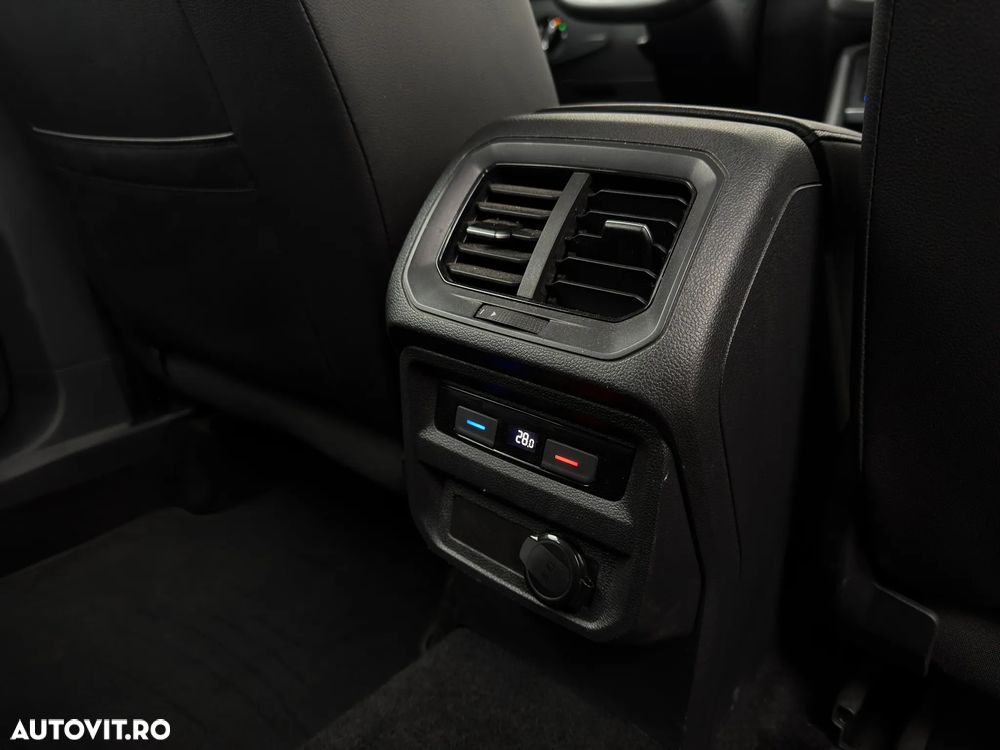 Volkswagen Tiguan 2.0 TDI SCR 4MOTION DSG Elegance - 30