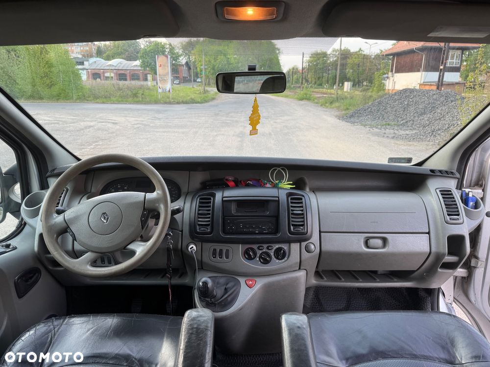 Renault Trafic - 15
