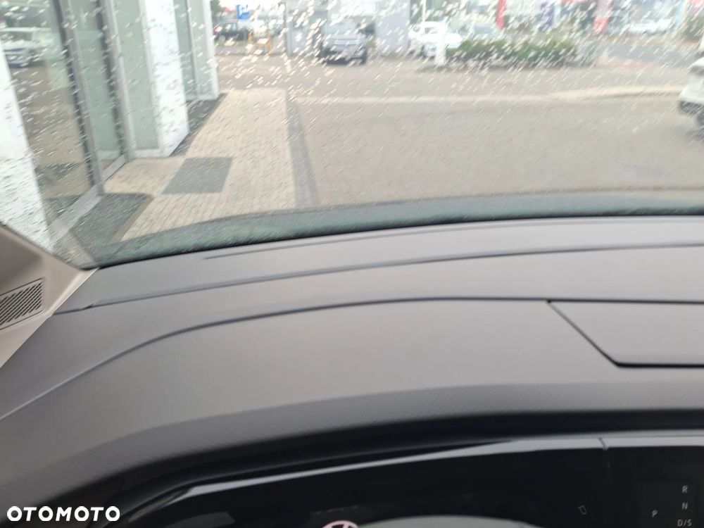 Volkswagen Multivan 2.0 TDI L2 Style DSG - 17