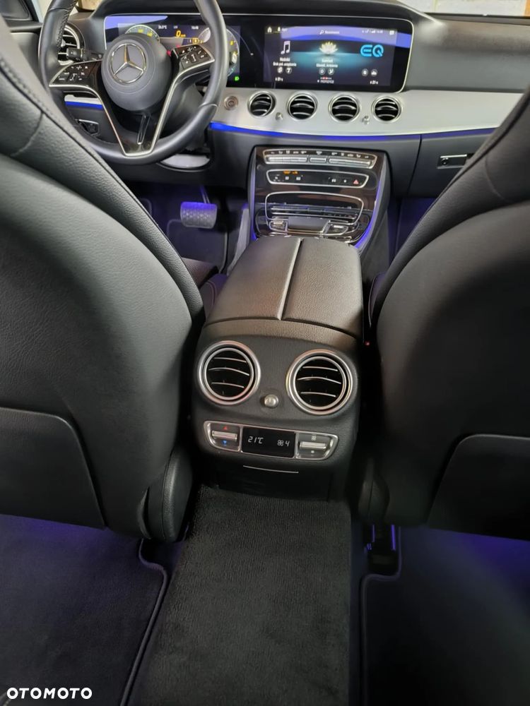 Mercedes-Benz Klasa E ver-300-de-4matic-t-9g--tronic-avantgarde - 13