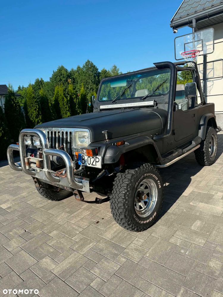 Jeep Wrangler - 1