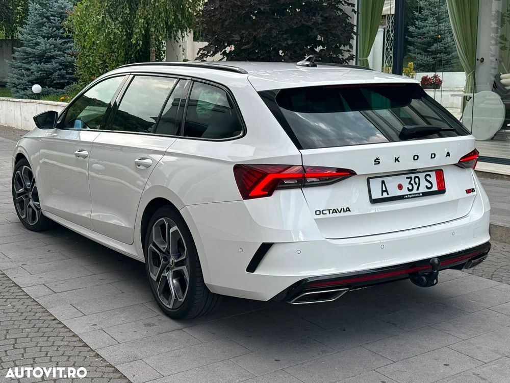 Skoda Octavia 2.0 TDI DSG RS Plus - 8