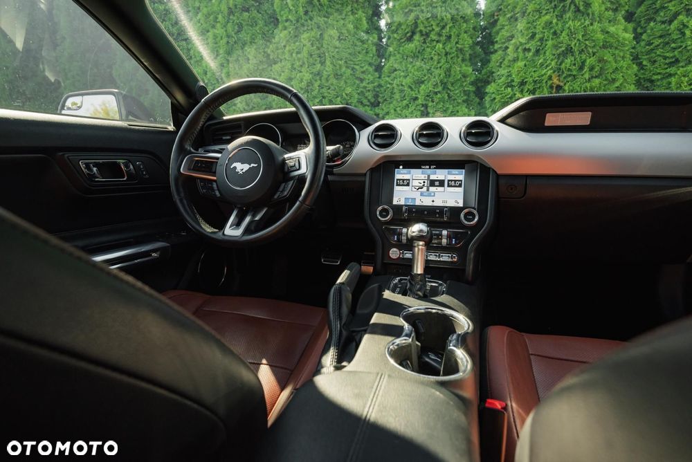 Ford Mustang - 16
