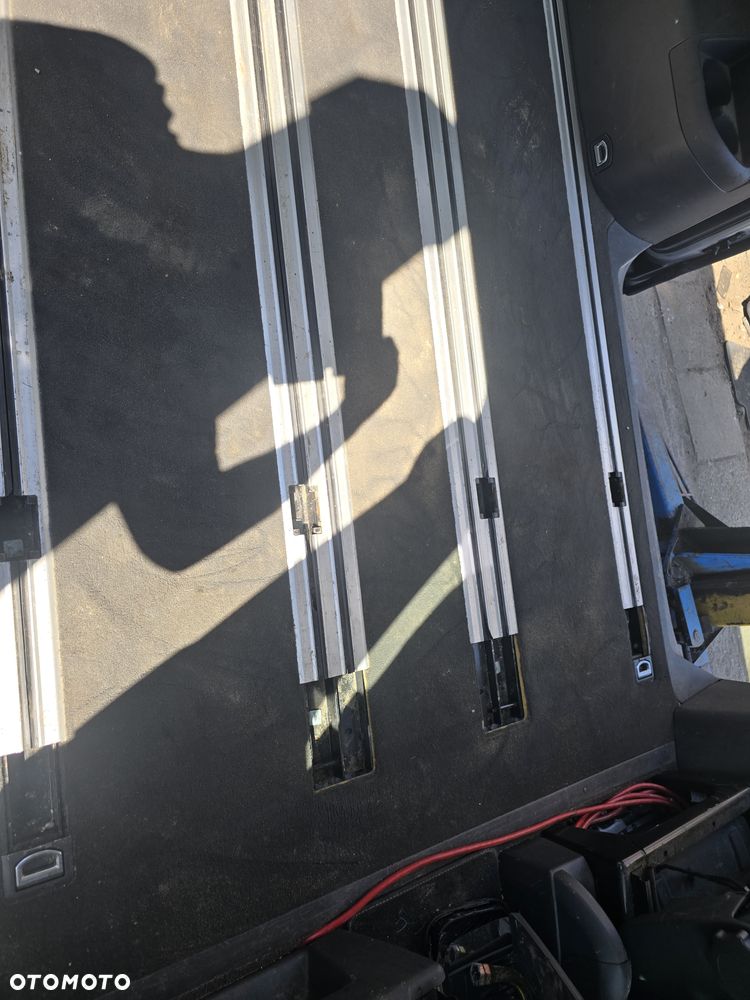 Szyny i dywan multiwan t5  t6 dwoje drzwi - 6