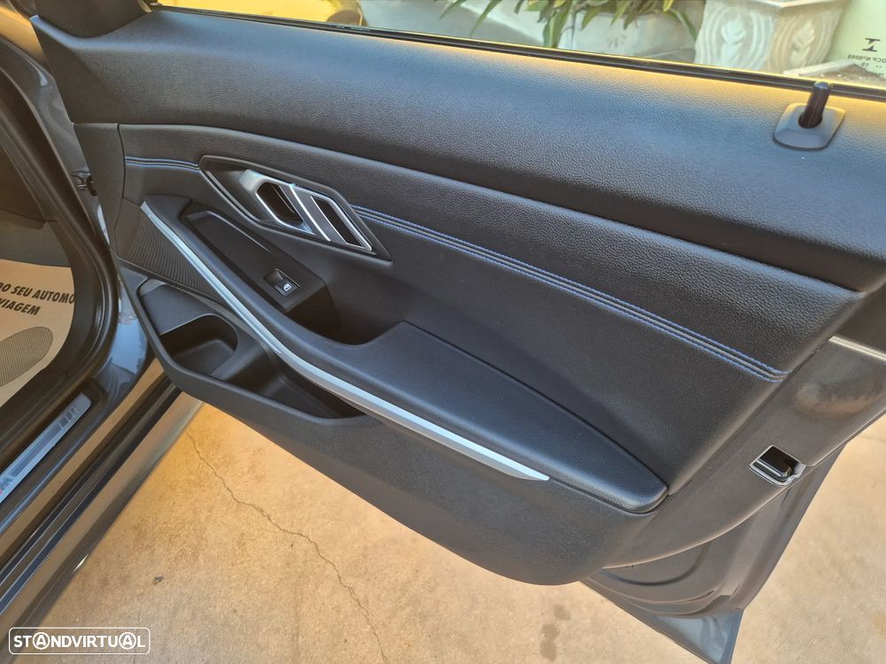 BMW 320 d Pack M Shadow Auto - 48