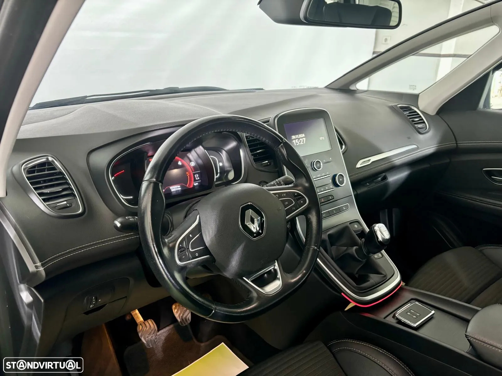 Renault Grand Scénic 1.6 dCi Bose Edition SS - 16