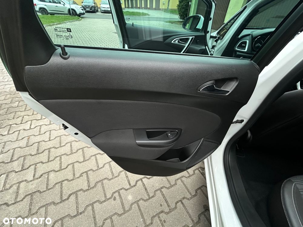 Opel Astra 1.4 Turbo Style - 21