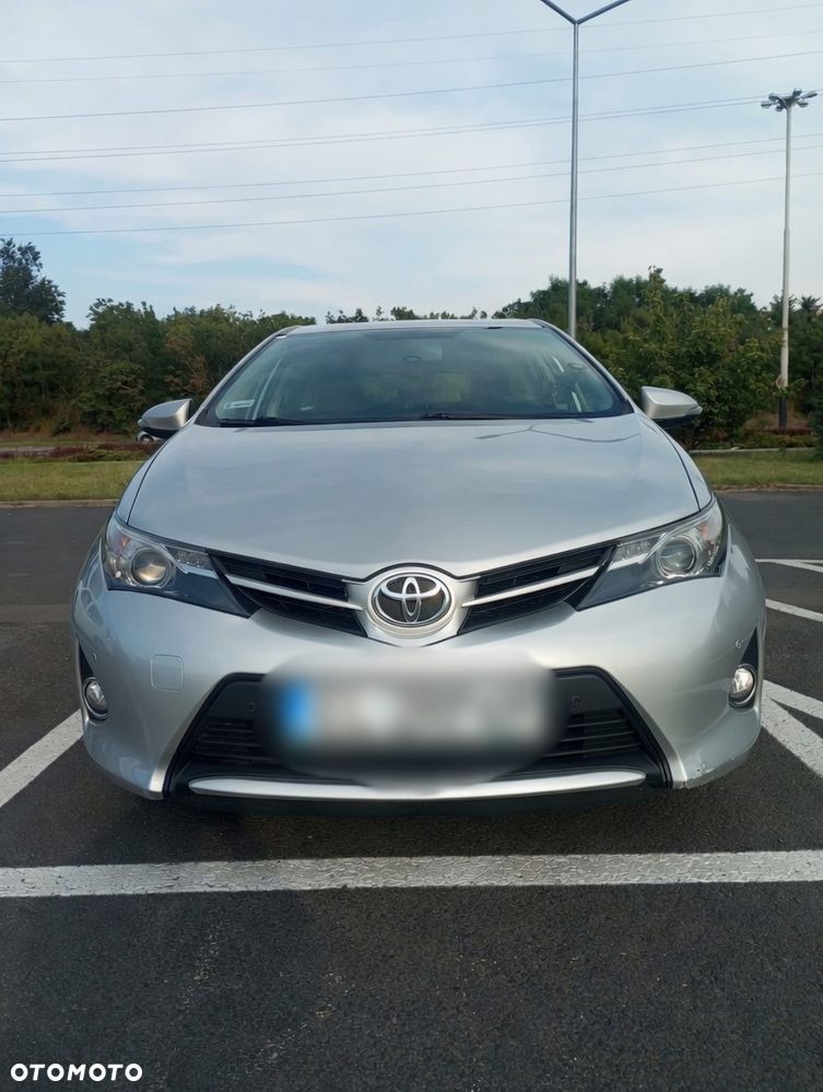 Toyota Auris - 1