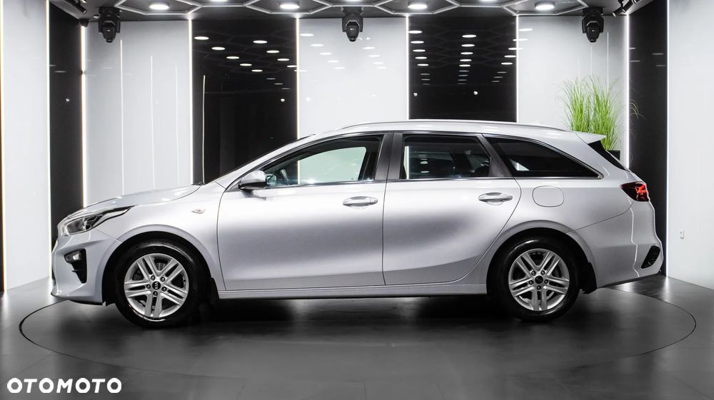 Kia Ceed 1.6 CRDi mHEV M DCT - 5