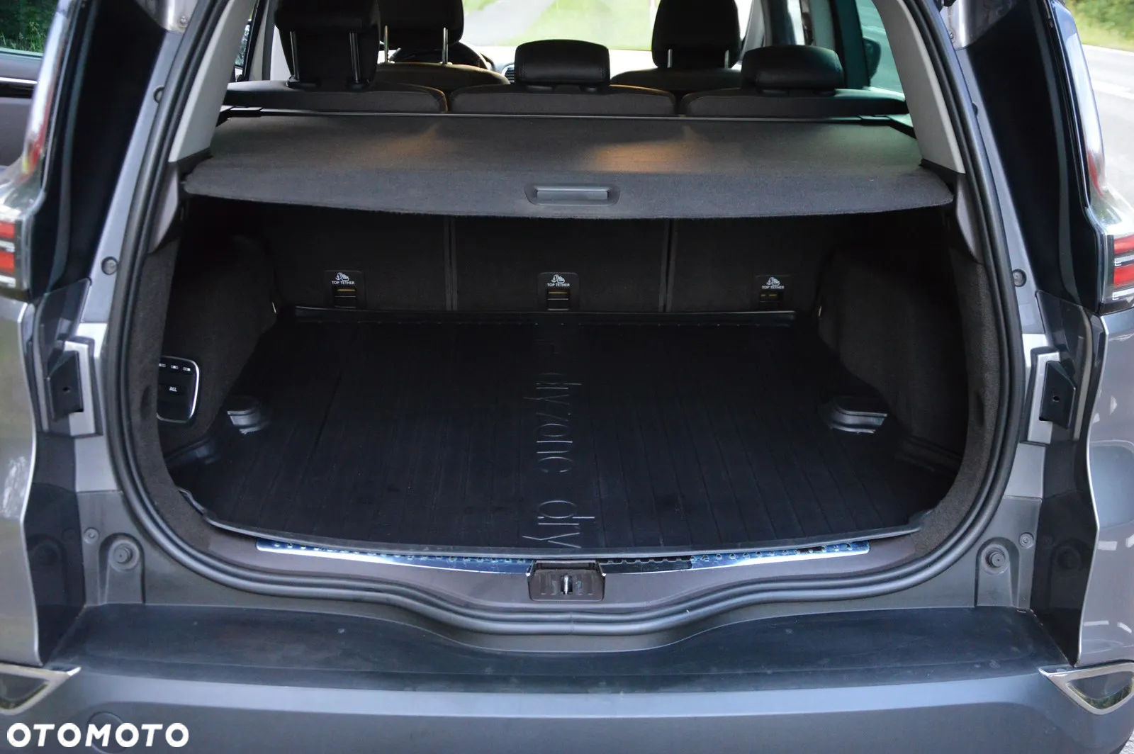 Renault Espace 1.6 dCi Energy Magnetic EDC - 11