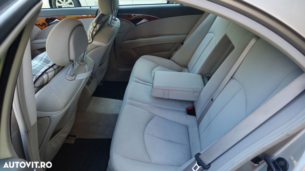 Mercedes-Benz E 200 KOMPRESSOR Automatik Elegance Sport Edition - 7