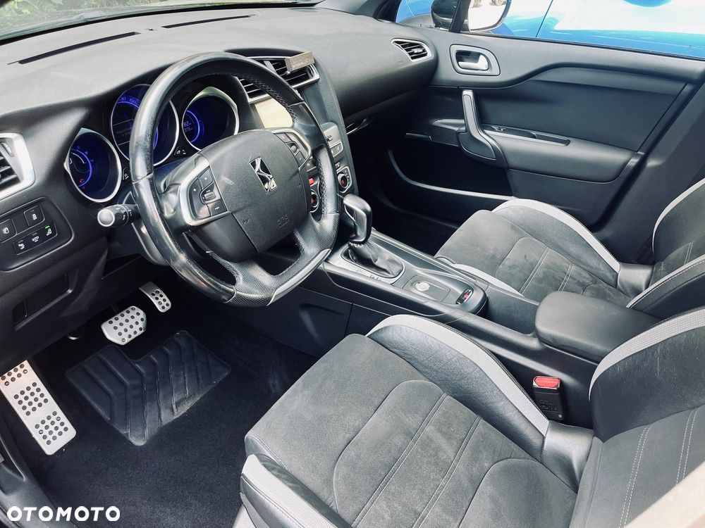 DS Automobiles DS 4 Crossback - 9