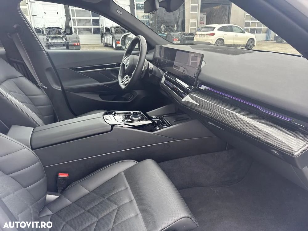 BMW Seria 5 520i AT MHEV - 12