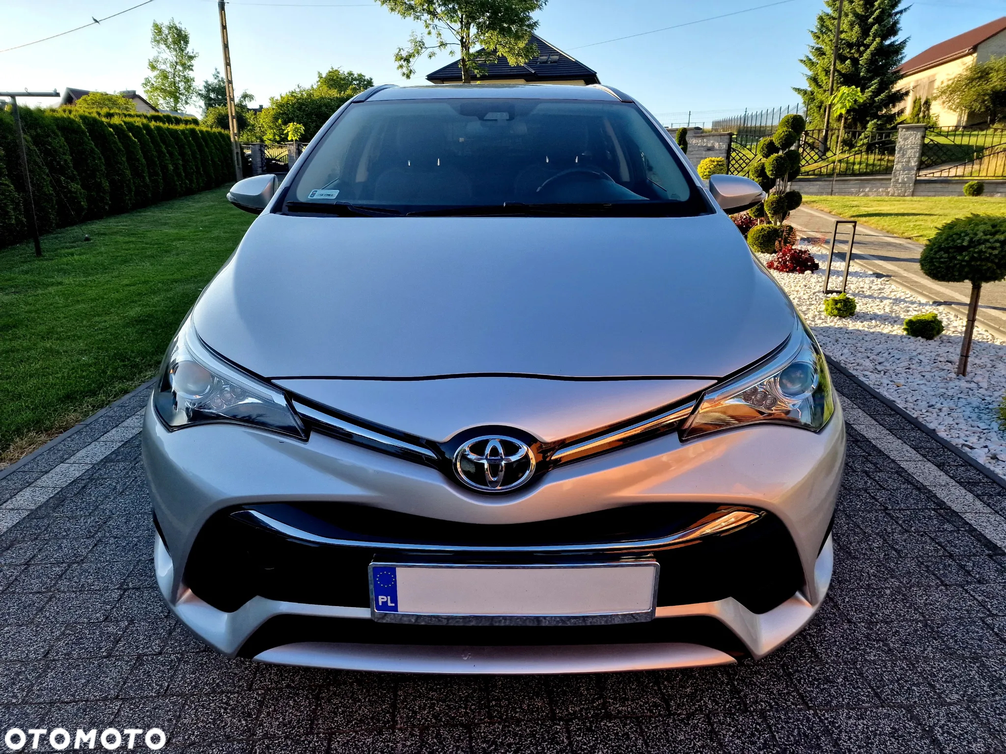 Toyota Avensis 2.0 D-4D Premium - 24