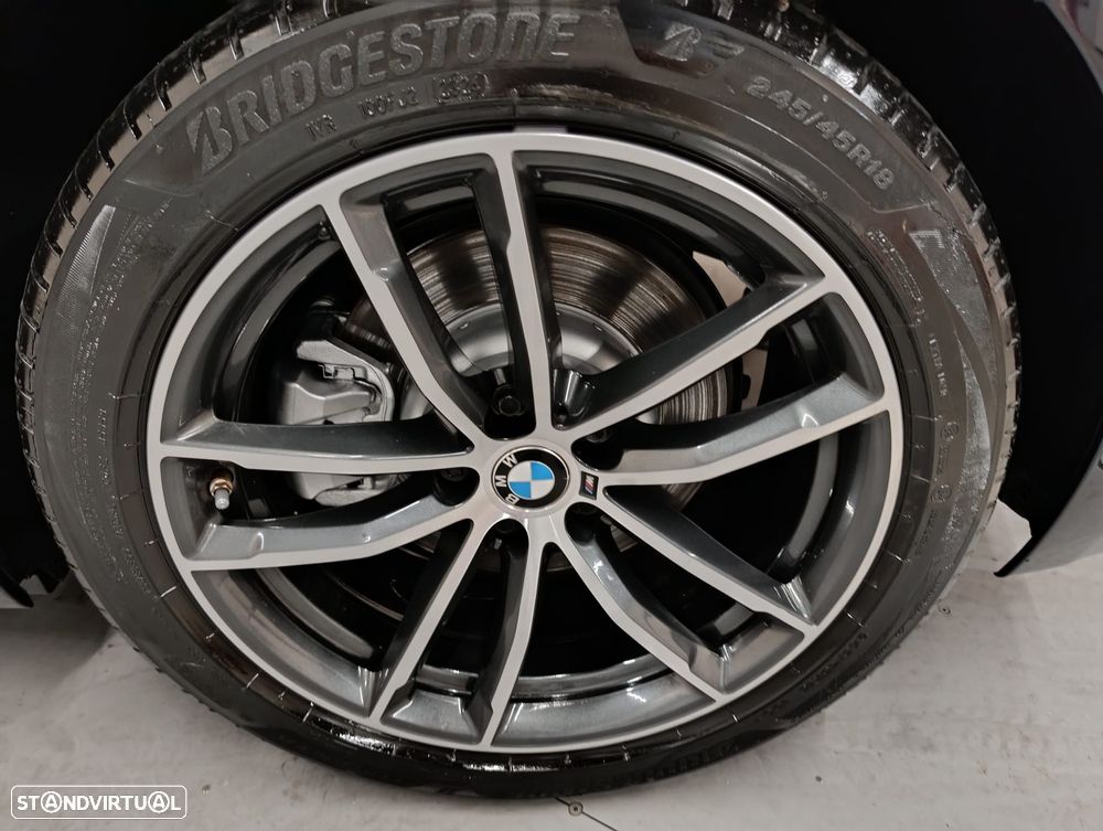 BMW 520 d Pack Desportivo M Auto - 31