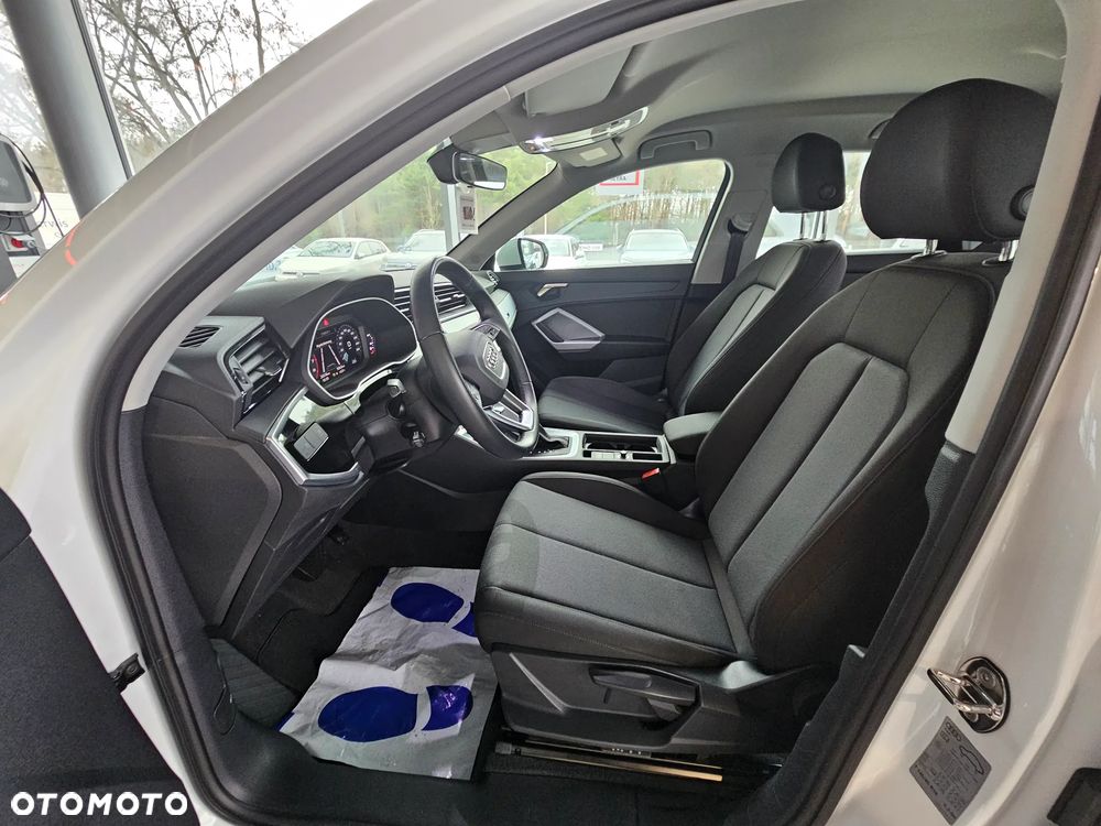 Audi Q3 35 TFSI S tronic - 11